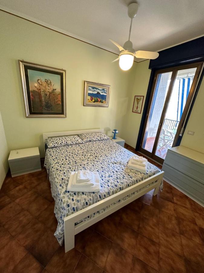 Roberto House Beach - Taormina Mare Giardini-Naxos Zewnętrze zdjęcie